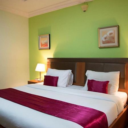 Room In Lodge - Grand Ibro Hotel Abuja Jabi Kültér fotó