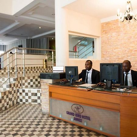 Room In Lodge - Grand Ibro Hotel Abuja Jabi Kültér fotó