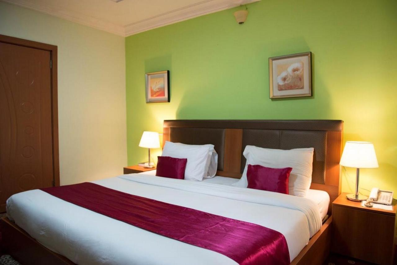 Room In Lodge - Grand Ibro Hotel Abuja Jabi Kültér fotó