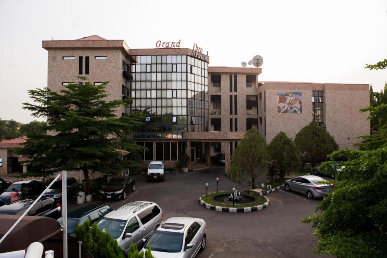 Room In Lodge - Grand Ibro Hotel Abuja Jabi Kültér fotó